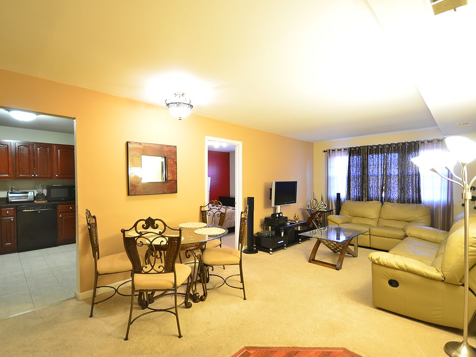 Living-Dining - As you enter
