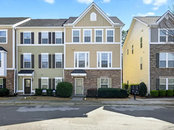 1007 Tender Dr, Apex, NC 27502