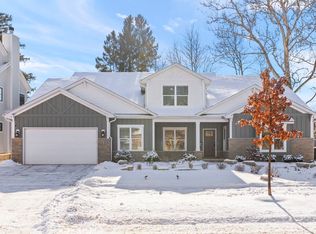 436 E Hillside Rd, Naperville, IL 60540