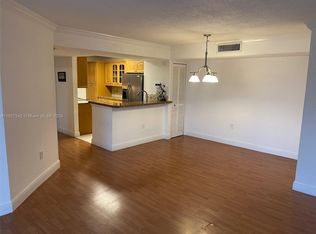 10755 SW 108th Ave APT 204, Miami, FL 33176