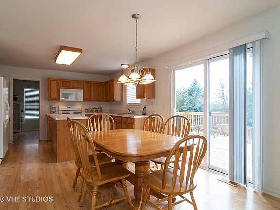 4th image of 1199 Meadow Dr