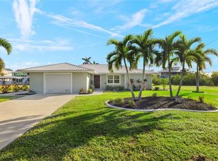 3307 Manatee Dr, Saint James City, FL 33956