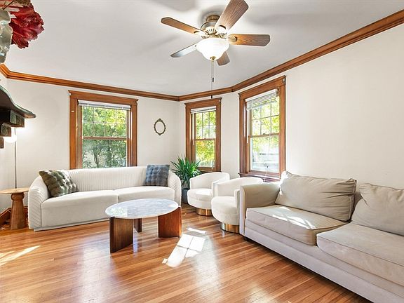 3rd image of 47 Park Avenue Ext