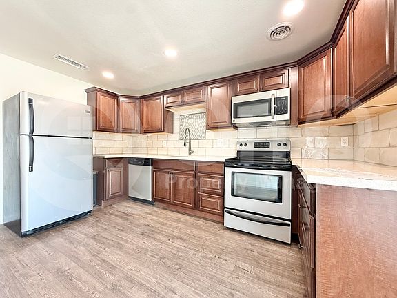 5th image of 4039 E Friess Dr
