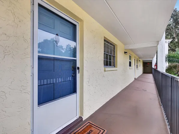 821 Deleon Ct APT 206, Dunedin, FL 34698
