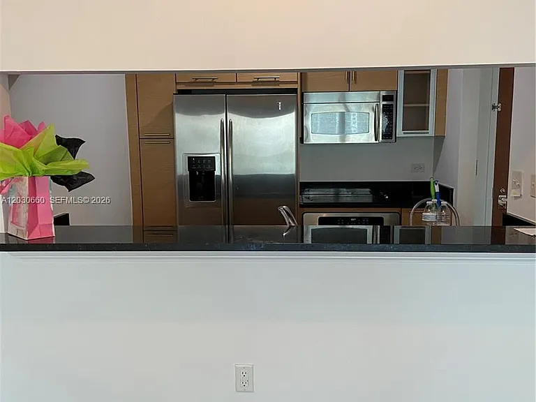 31 SE 5th St #2103 — Photo 8