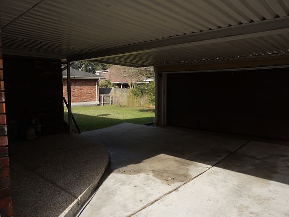 3rd image of 3617 N Turnbull Dr