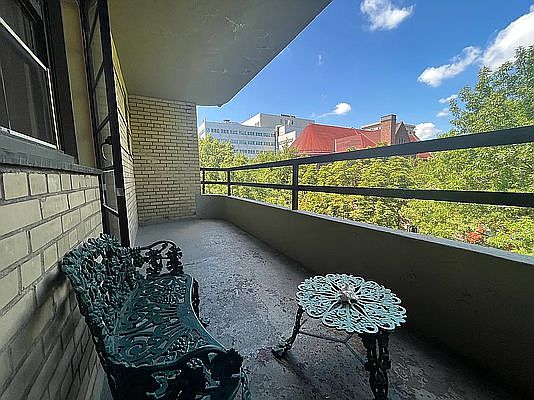 1st image of 19 Hamilton Ter APT 2B