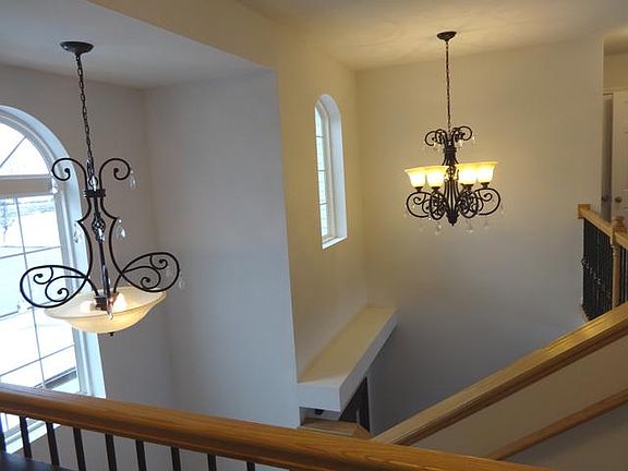 5th image of 21261 Coventry Cir