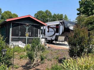 16 Dutchman Way, Cleveland, GA 30528