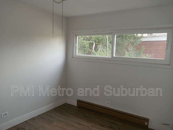 5th image of 748 E 5th Ct