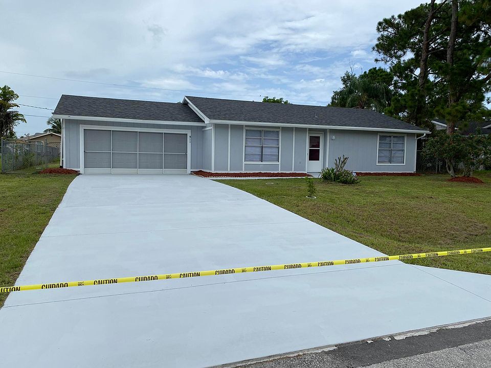 1st image of 811 SE Walters Terrace