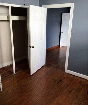 3rd image of 221 Lowerline St APT B