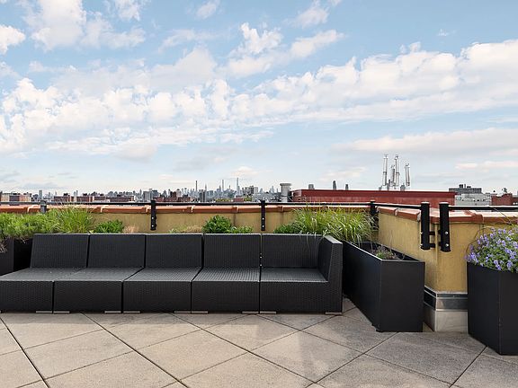 5th image of 849 Saint Nicholas Ave APT 5B