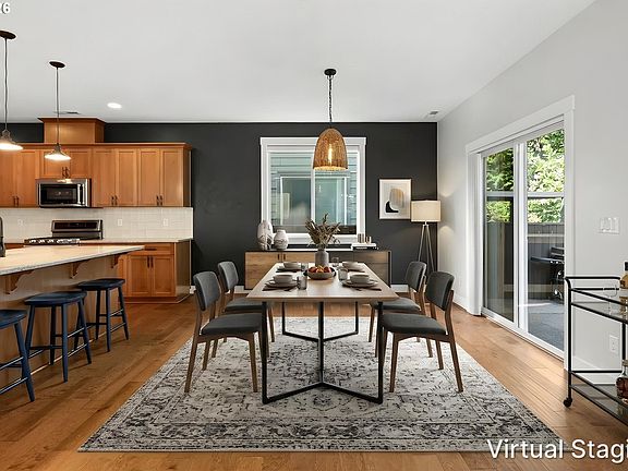 3rd image of 28537 SW Greenway Dr