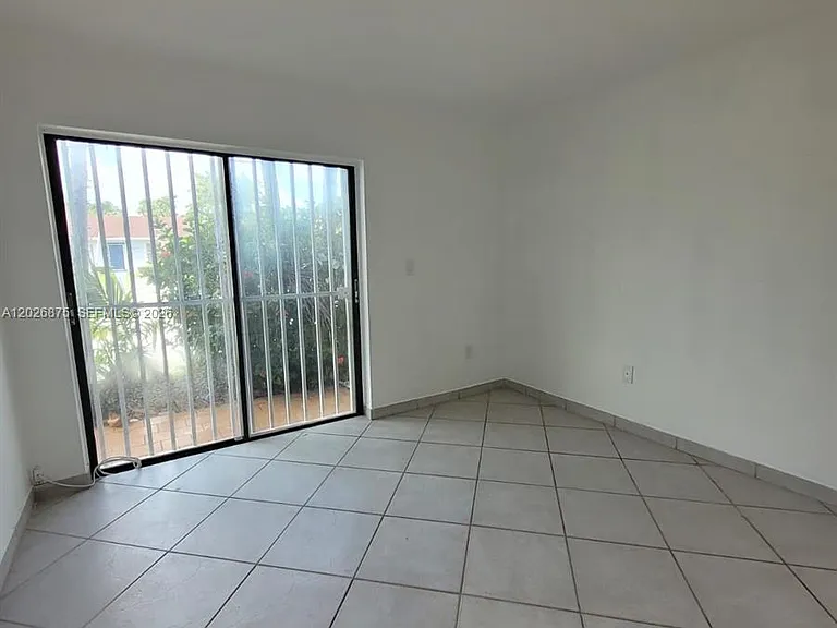 2438 SW 109th Ct — Photo 7