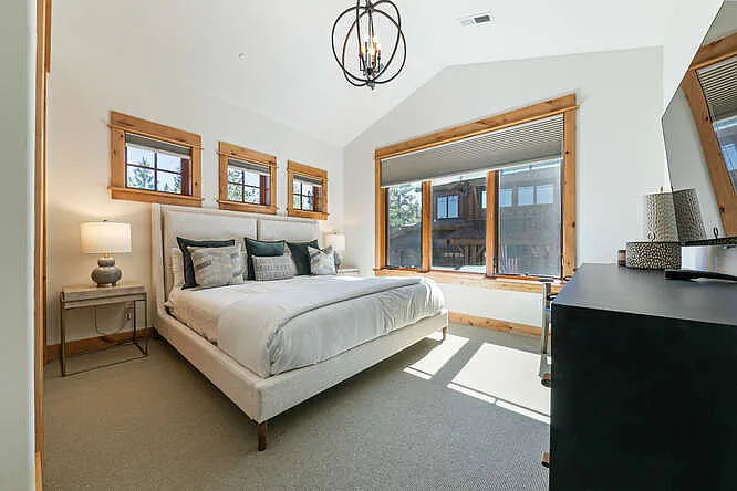 10236 Valmont Trl — Photo 21