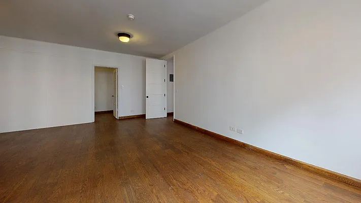 Rented by Bond New York | media 22