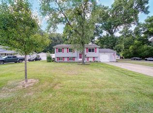 1008 Sunburst Rd, Jackson, MI 49203