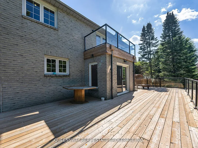 619 Culler Mews — Photo 23