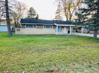 2547 Empire Dr, West Bloomfield, MI 48324