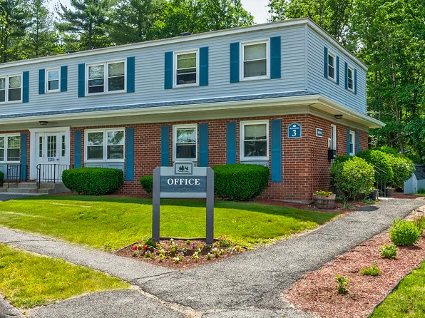 Lakewood Village Apartments, 160 Point Grove Rd #491775f42, Southwick, MA 01077