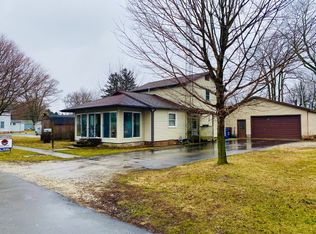 306 S Harris St, Bourbon, IN