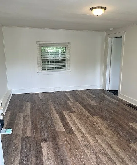 1200 Robertson Ave — Photo 2