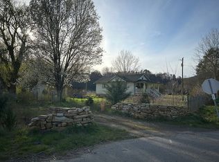 99999 Riverside Dr, Barnardsville, NC 28709