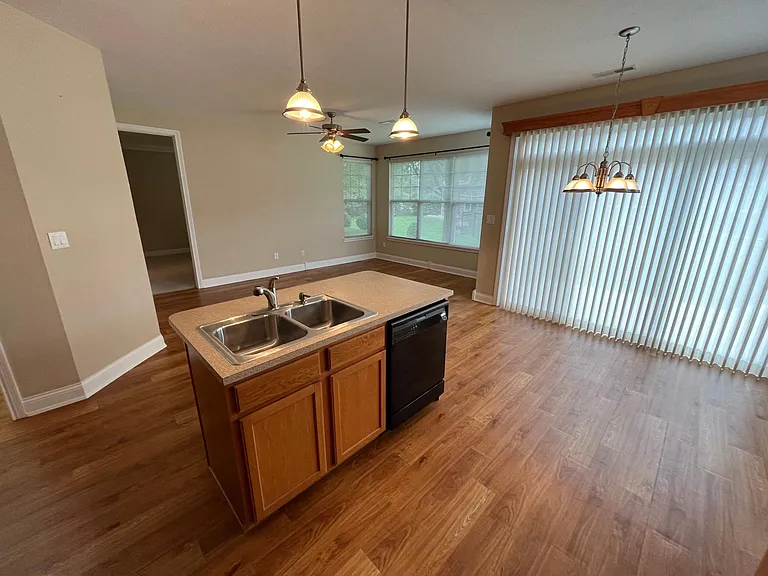 528 Rickels Ct — Photo 13