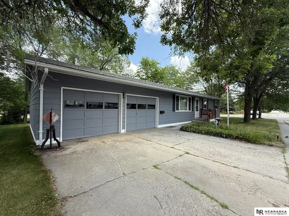 808 N Cherry St, Valentine, NE 69201