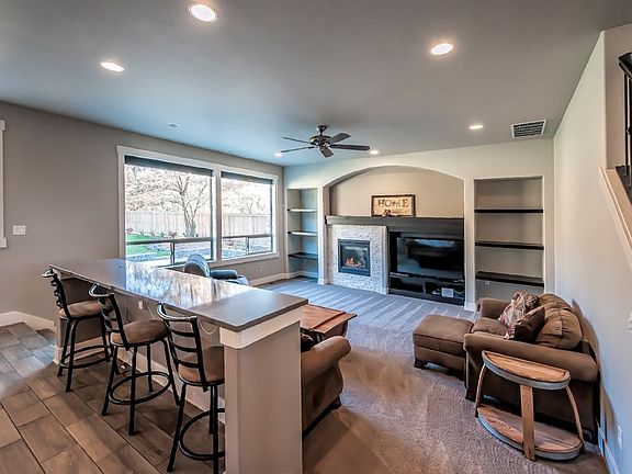 3rd image of 361 Reserve Way