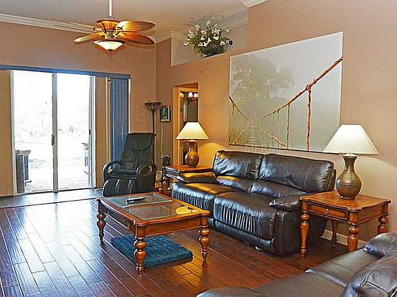 5th image of 516 Eastbridge Dr