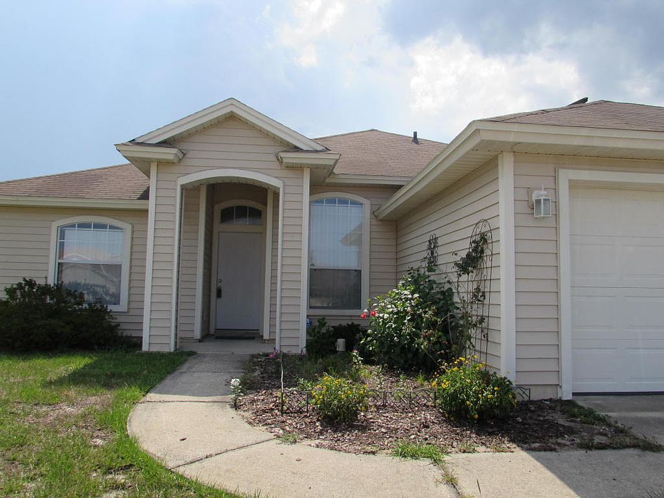 1st image of 650 English Meadows Ct