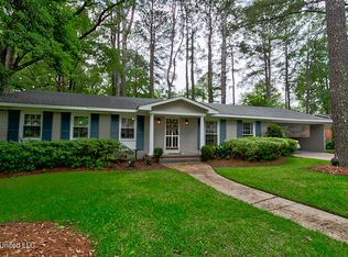 5257 Saratoga Dr, Jackson, MS 39211