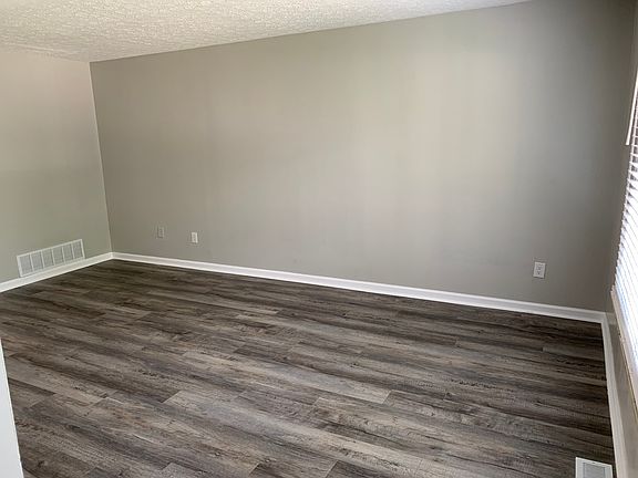 5th image of 7284 Bride Water Blvd