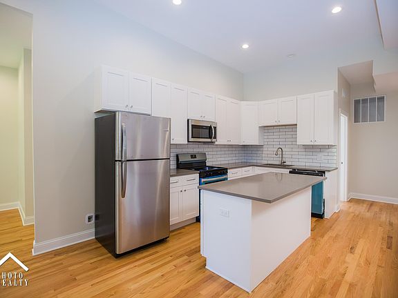 3rd image of 3233 W Crystal St Floor 2