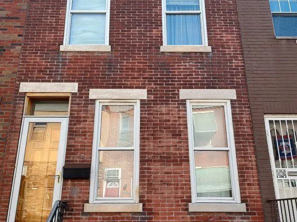 1126 Tree St, Philadelphia, PA 19148