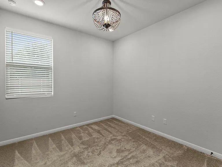 2605 Acoma Ln — Photo 29