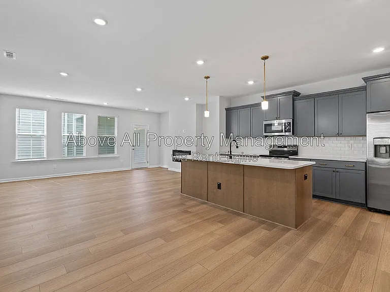 204 White Oak Garden Way — Photo 12