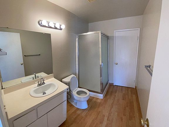 4th image of 499 La Conner Dr APT 2