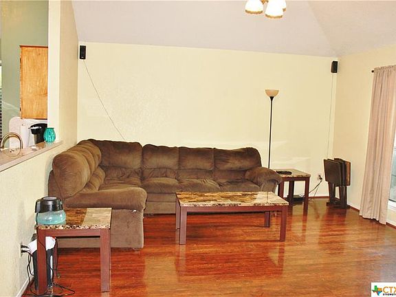 5th image of 202 Pinto Dr