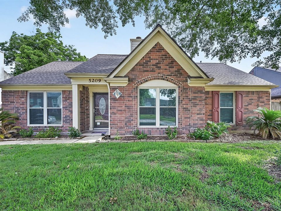 1st image of 5209 Spring Circle Dr
