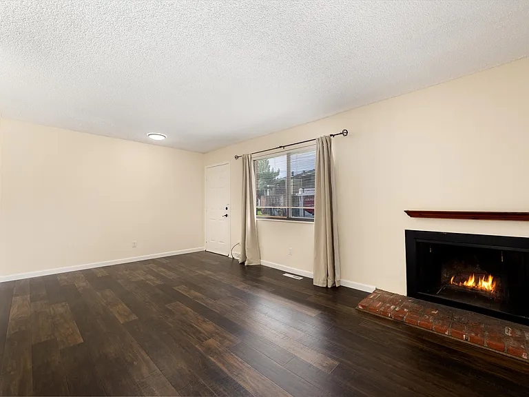 562 Vance St #D-9 — Photo 22