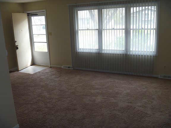 5th image of 11210 Marsh Ave