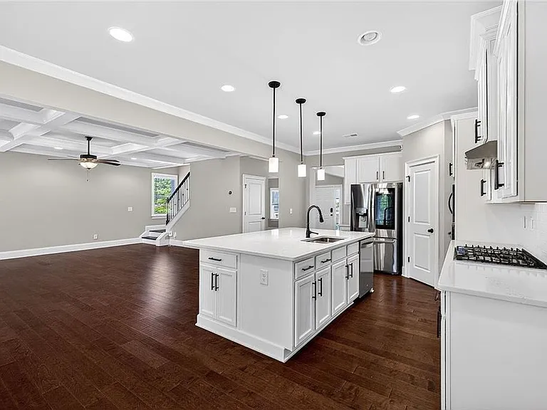 3047 Mountain Shadow Way — Photo 16