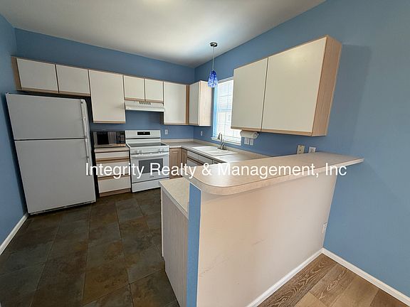 5th image of 312 W Jamison Pl Unit 5