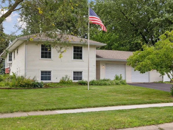 944 Redwell Ln, Apple Valley, MN 55124