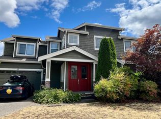 930 Ilwaco Pl NE, Renton, WA 98059