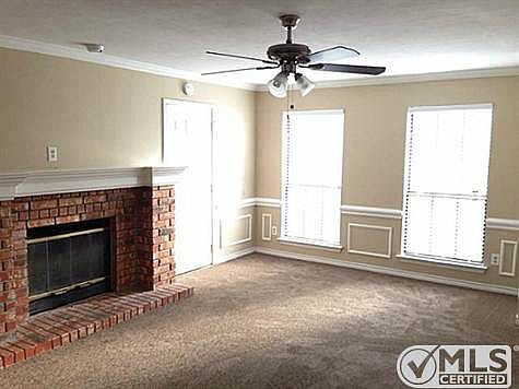 2nd image of 839 Woodridge Dr